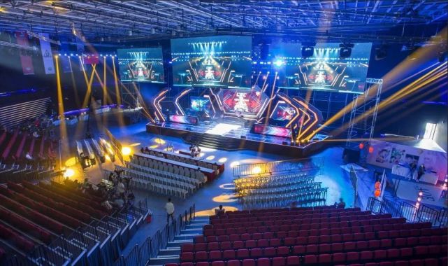 9年首次亮 9年首次亮