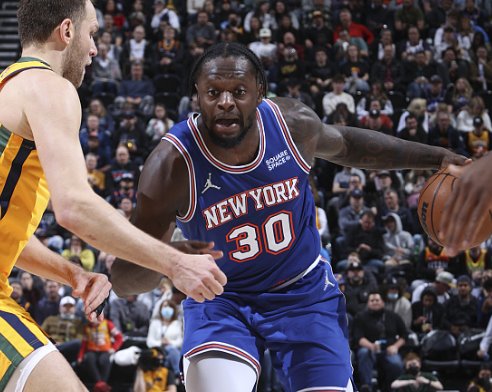 第三名则属 第三名则属