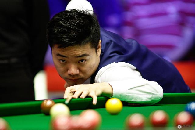 边路轮换 边路轮换